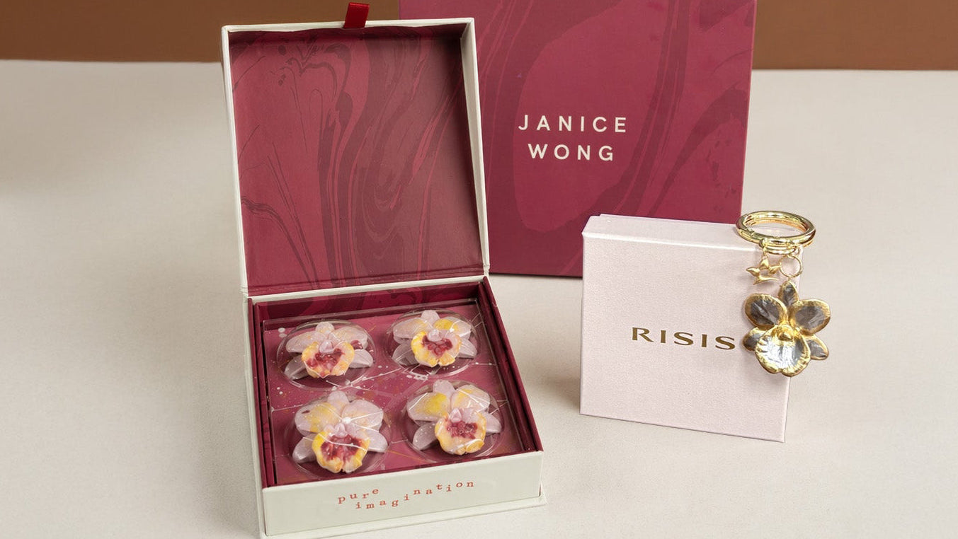 ゲイルブライト　ハンドメイド　１８Ｋ　チャーム　希少品 Cattleya Orchid & Chocolate Set – Janice Wong Singapore