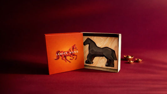 Lunar Icon 70% Dark Chocolate Cashew Praline Sea Salt Horse